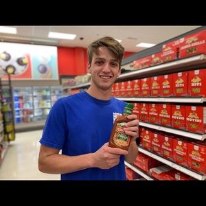 Meet your Posher, Max